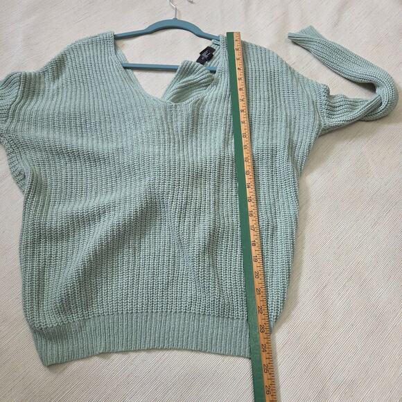 Forever 21 Woman's Light Green Sweater size S crossover back - Picture 7 of 9